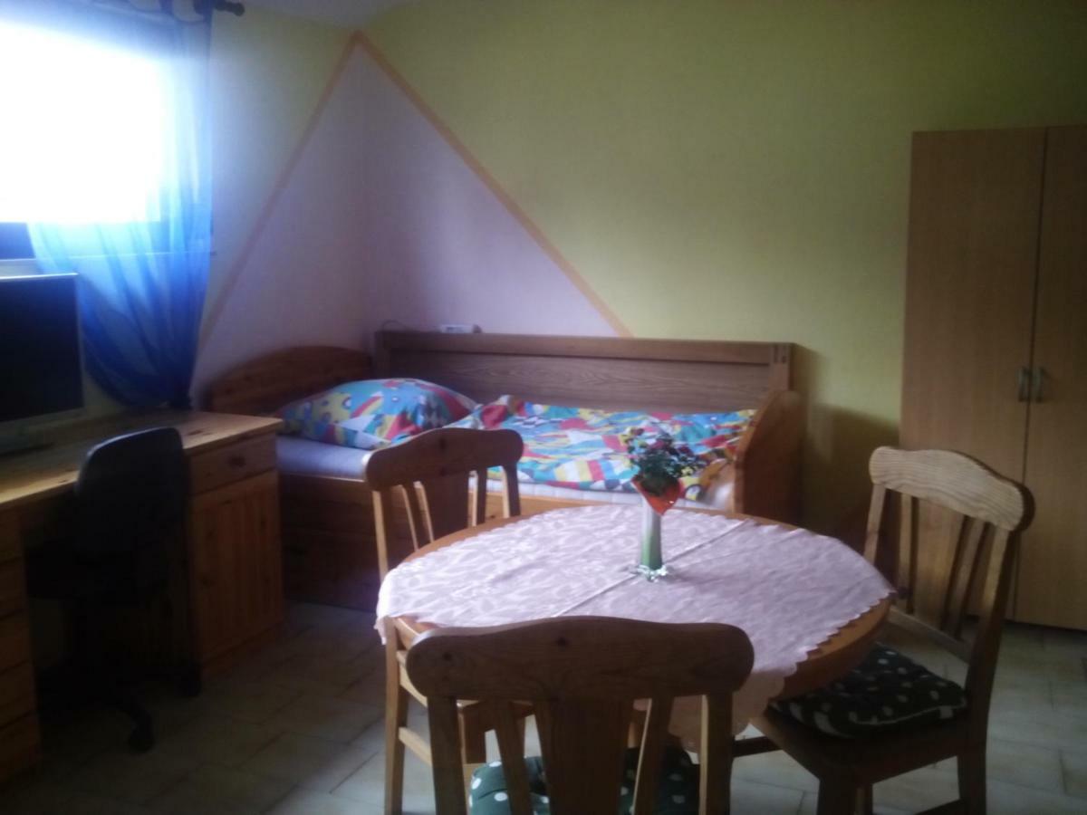 Bea'S Monteurzimmer Seckach ภายนอก รูปภาพ