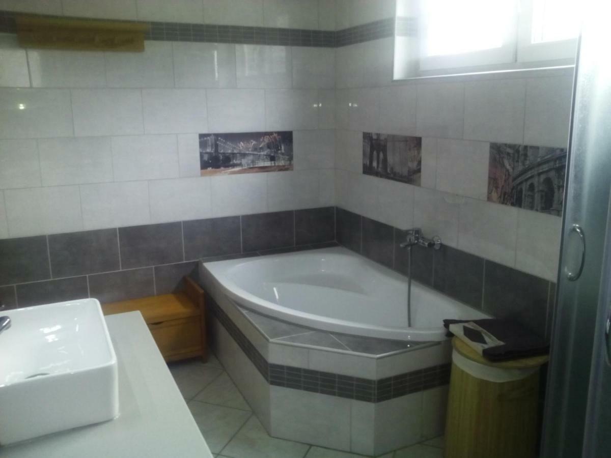 Bea'S Monteurzimmer Seckach ภายนอก รูปภาพ