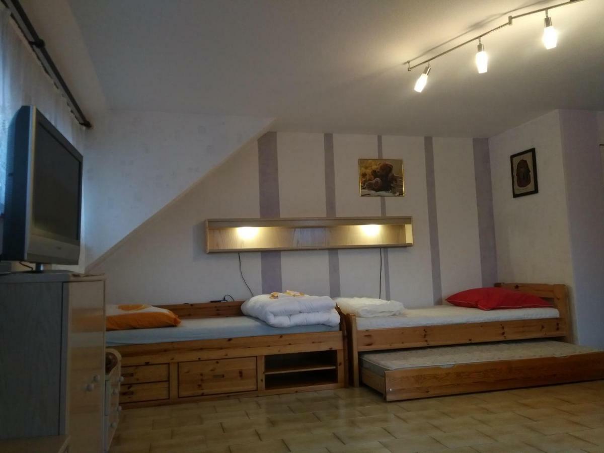 Bea'S Monteurzimmer Seckach ภายนอก รูปภาพ